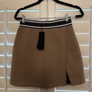 Greyson Lynx Skirt Size Small NWT